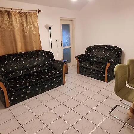 Benitta Vendeghaz Apartment